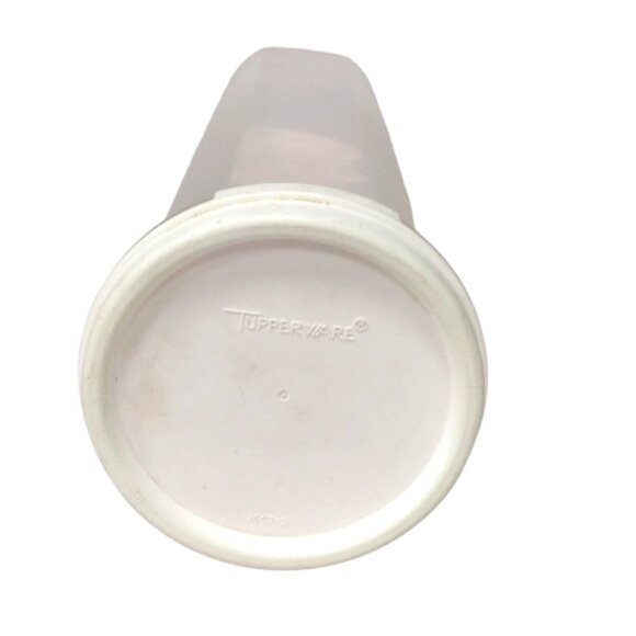 Vintage Tupperware Spaghetti Storage Container 1661-2 with White Lid - Picture 3 of 6